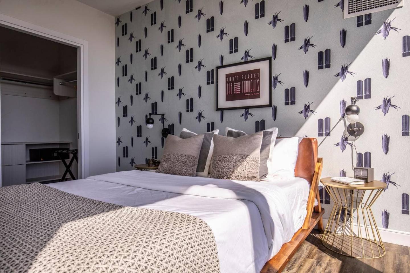 Homey 3BR/2Bath Apt near Soldier Field by Domio! Main image 1